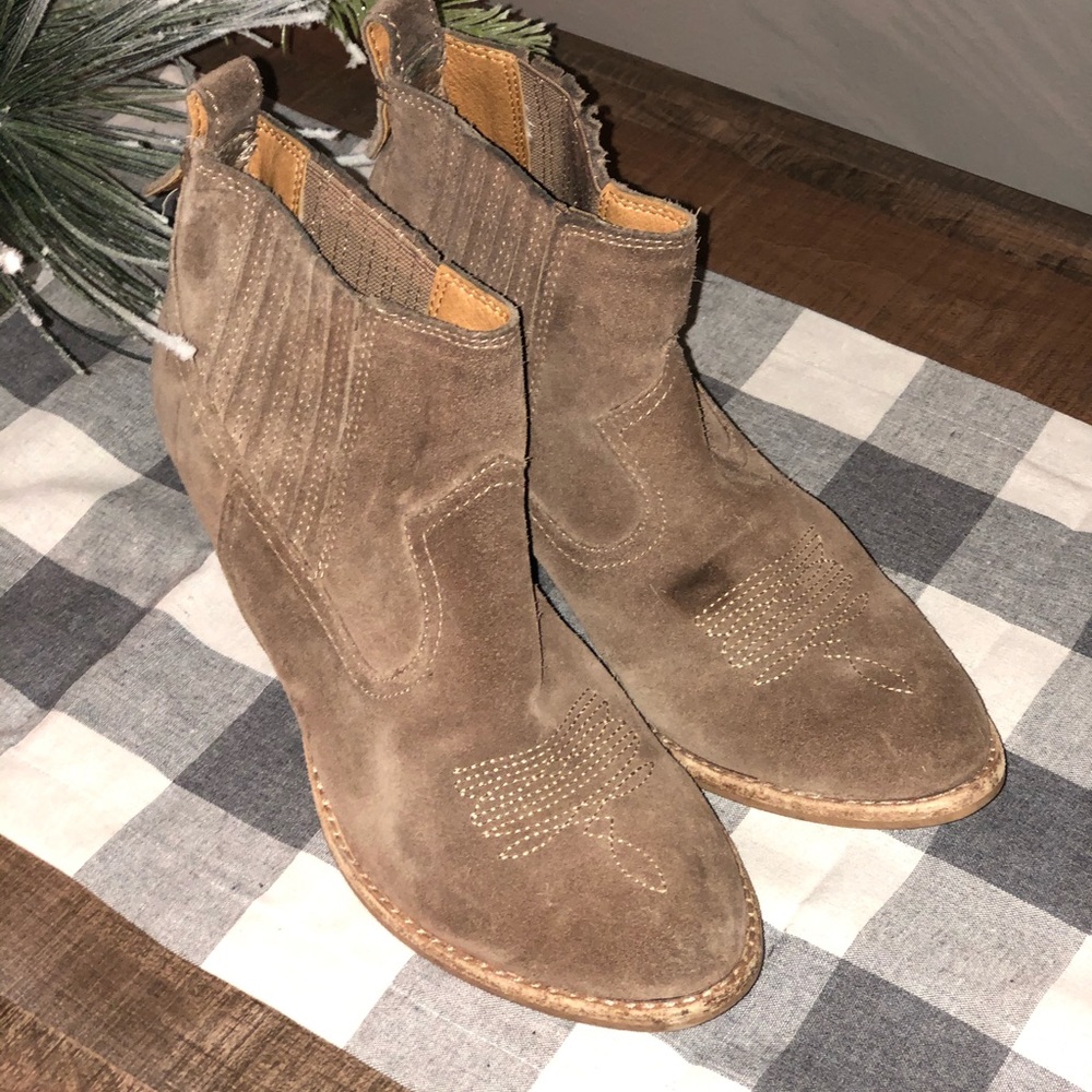 Dolce Vita Cowboy Booties Tan